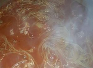 Una foto de Guiso de fideo entrefino