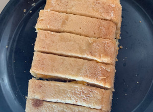 A picture of Broken Wheat corn bread.