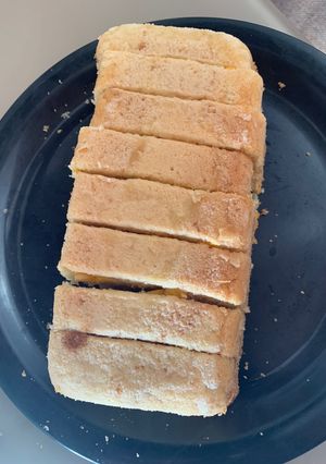 A picture of Broken Wheat corn bread.