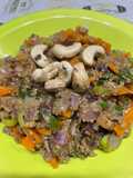 Wok de trigo burgol y verduras, con castañas de cajú
