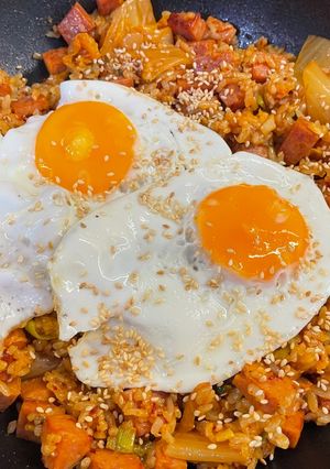 Hình của món Cơm Rang Kim Chi Thịt Hộp Spam.