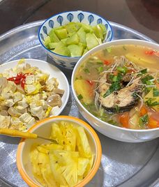 canh cá ngừ
