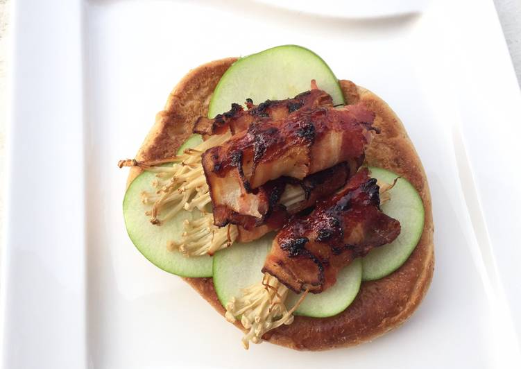 Simple Way to Prepare Any-night-of-the-week Bacon Wrapped Enoki Mushroom Pita Sandwich