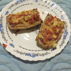 A picture of Hawaiian pizza rolls.
