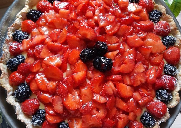 Comment Cuisiner Tarte aux fraises et aux mûres