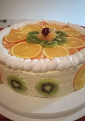 Túró torta gyümölcsökkel recept fotója