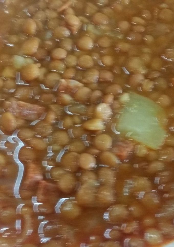Una foto de Lentejas Estofadas con Chorizo Picante