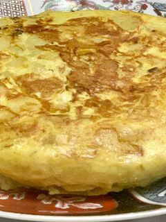 Una foto de Tortilla rellena de carne picada