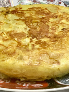 Una foto de Tortilla rellena de carne picada