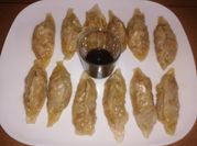 Una foto de gyozas vegetales