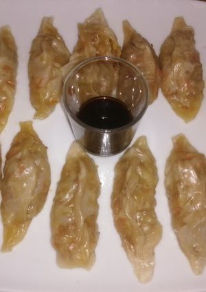 Una foto de Gyozas a la sartén