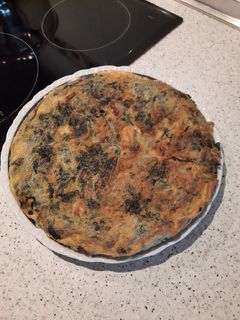 Una foto de Tortilla de acelgas y ajos tiernos