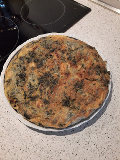 Una foto de Tortilla de acelgas y ajos tiernos