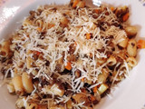 Fideos con zucchini, zanahoria y lentejas