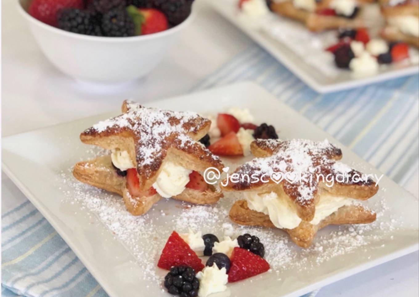 Star Berry Cream Puff