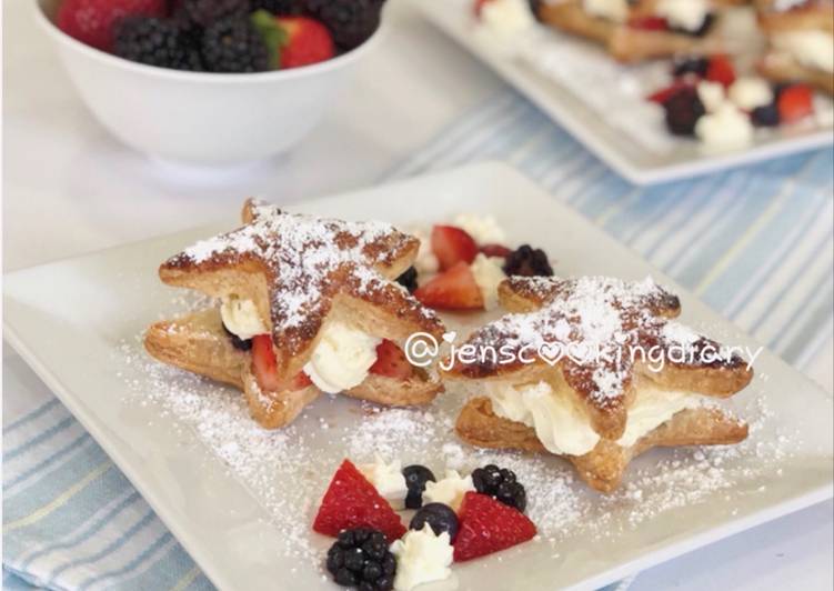 Step-by-Step Guide to Prepare Award-winning Star Berry Cream Puff