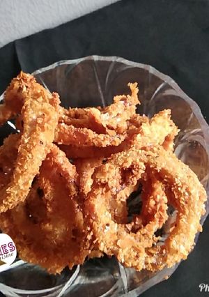 A picture of Crunchy onion rings.