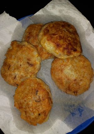 Una foto de Tortitas de papa con atún