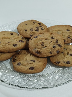 Una foto de Galletitas con chips de chocolate | fran cocina