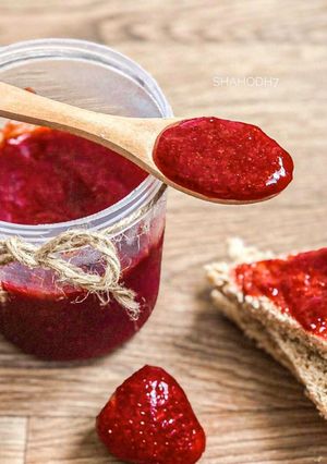 صورة لوصفة الذ مربى فراولة في البيت 🍓