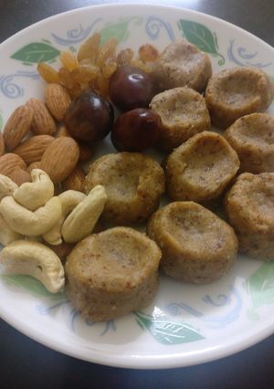 A picture of 4 Ingredient Laddu.