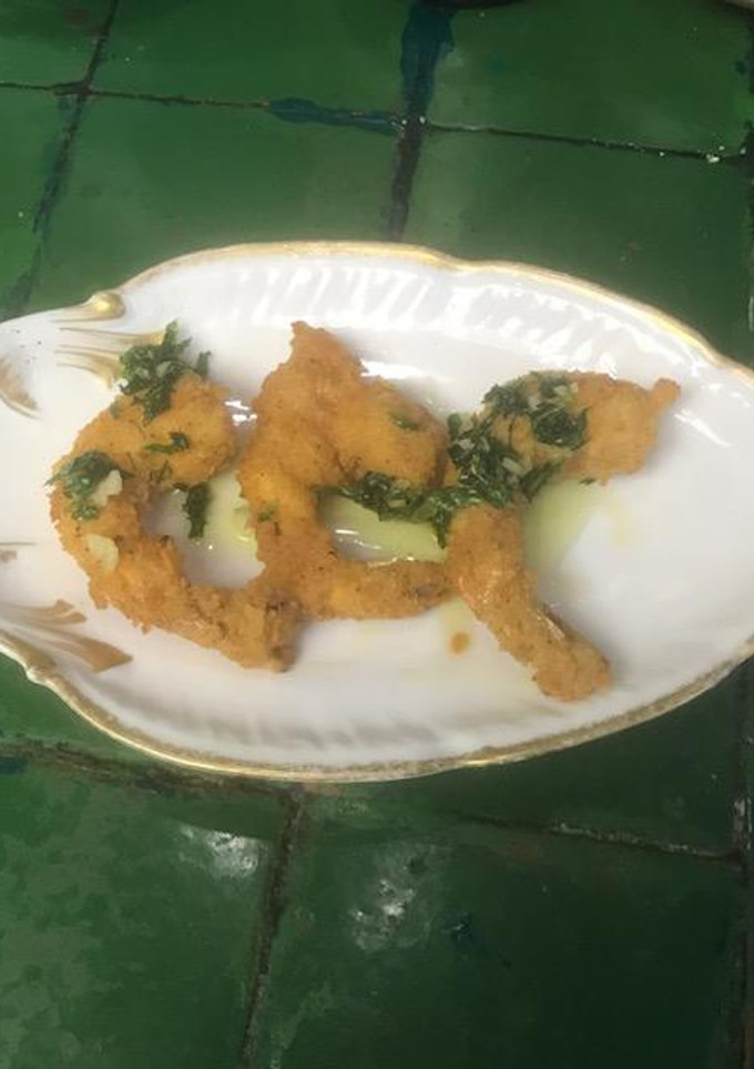 Una foto de CAMARONES EMPANIZADOS CON MANTEQUILLA 🍤