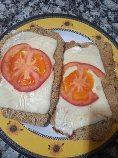 Una foto de Milanesas de Poroto de Soja Rellenas de Jamón y Queso