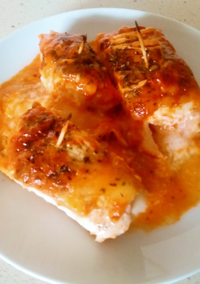 Una foto de Pechugas de pollo rellenas de pavo y queso