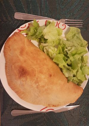 Une photo de Calzone végétarienne 🇮🇹