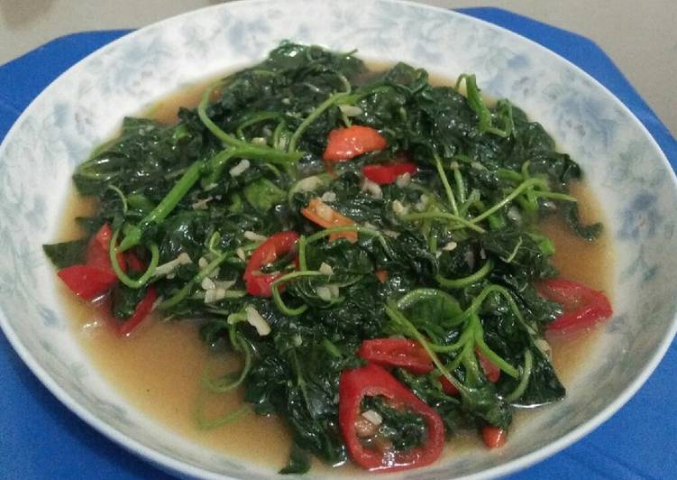 Tumis Bayam Bawang Putih