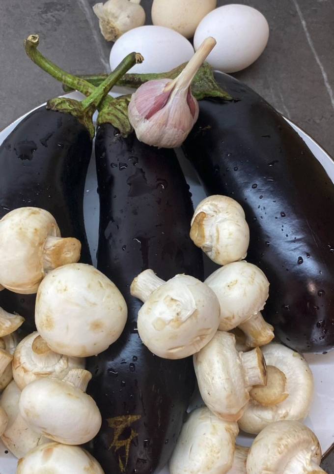 Салат з баклажанами і печерицями 👌
