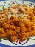 Fideos con salsa vegana de morrones