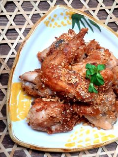 Hình của món Gà chiên mè.