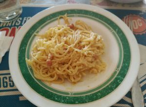 Una foto de Spaghettis a la carbonara