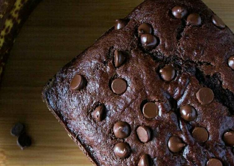 Chocolate banana cake