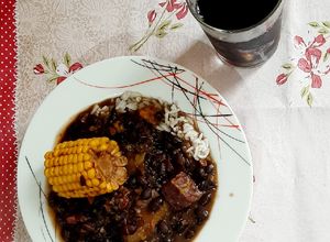 Una foto de Porotos-Poroteada-Feijão-Feijoada