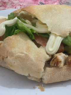 Una foto de Pan tipo pita relleno