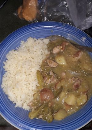 Una foto de Trocito de puerco en caldillo de tomate verde