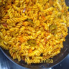 A picture of Pasta with veggies.