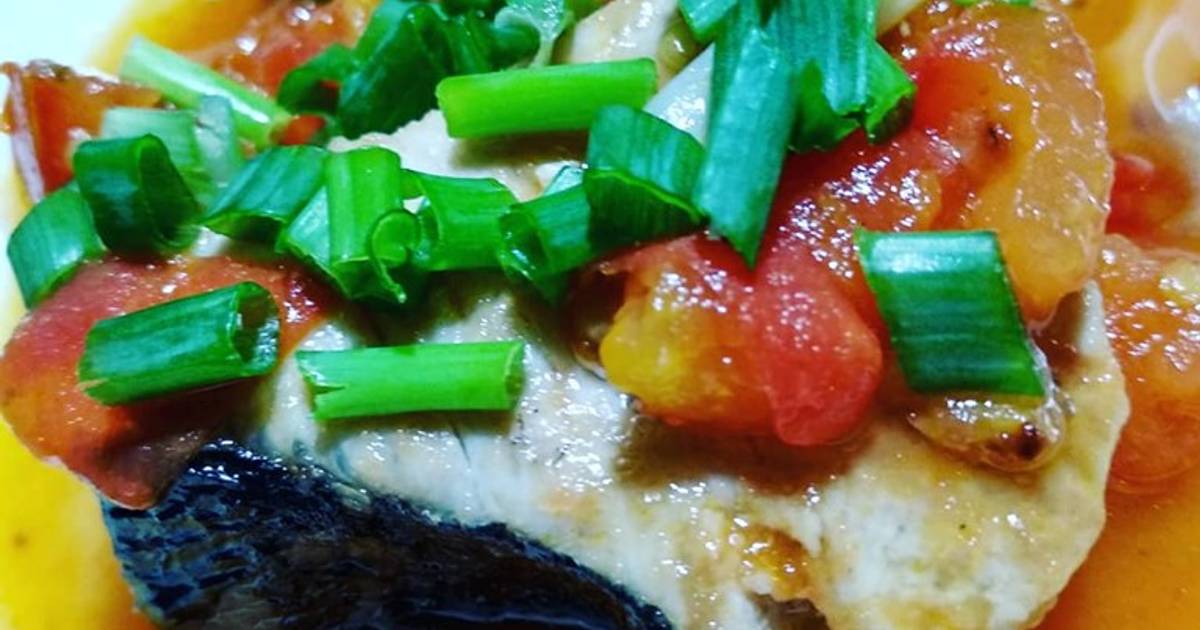 Món cá ngừ đại dương sốt cà chua hấp dẫn và đậm đà đến từ vùng quê