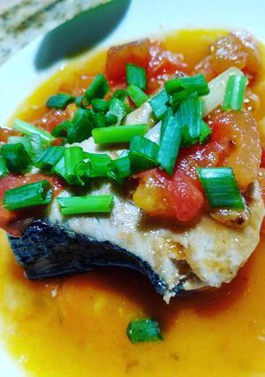Hình của món Cá ngừ đại dương sốt cà chua 🐟.