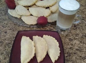Una foto de Deliciosas empanadas masa de 3 ingredientes, rellena con lo que más te guste