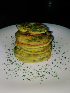 Una foto de Tortitas de calabacín y queso