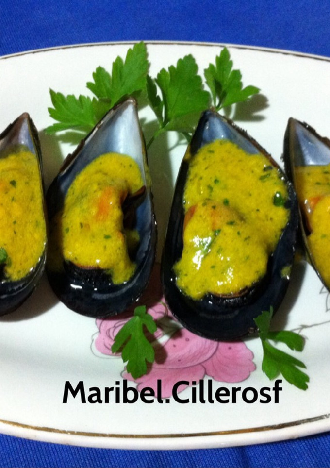 Una foto de Mejillones con mostaza