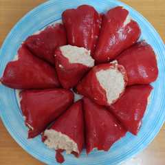 Una foto de Pimientos del piquillo rellenos