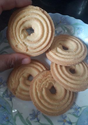 A picture of Butter cookies.