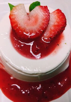 Una foto de Panna cotta 😋🍓