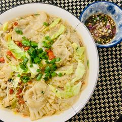 A picture of Dumplings in Mee Hon Soup.