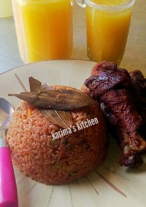 A picture of Jollof rice.