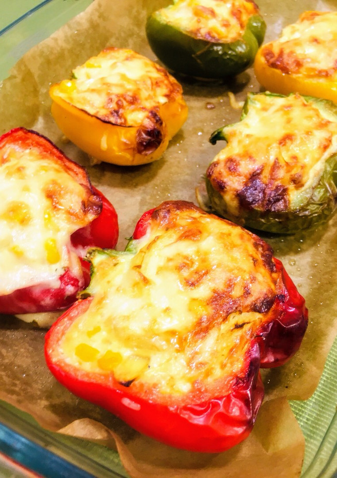 Una foto de Pimientos tricolor rellenos vegetarianos